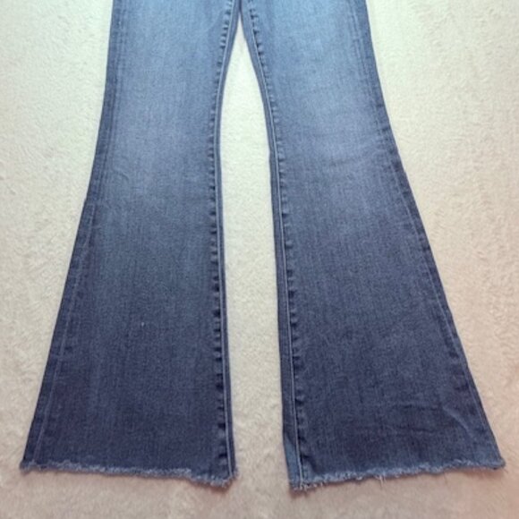 Mother The Weekender Fray Flare Leg Jeans in Groovy Kind of Love Size 27 - Picture 11 of 11
